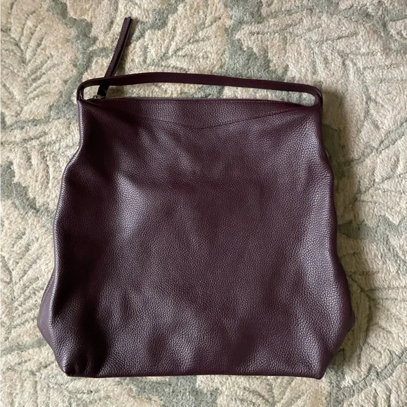 Everlane The Boss Bag in Pebbled Burgundy Leather - Picture 6 of 9